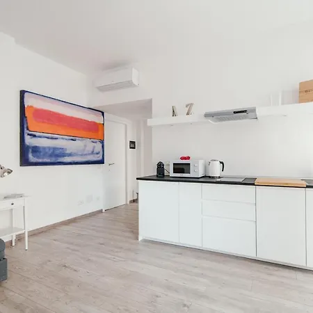 Mark's Gallery By Myhomeincomo * 科莫