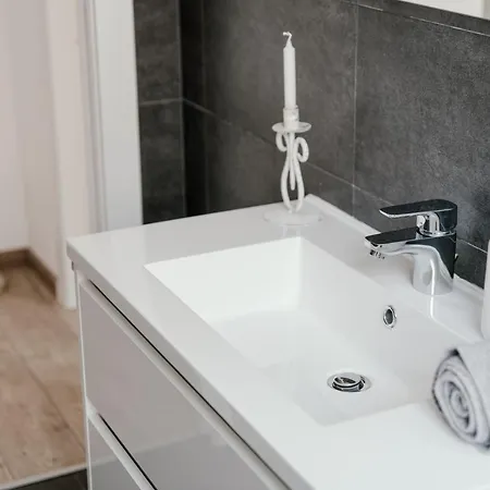 Mark's Gallery By Myhomeincomo 公寓 *