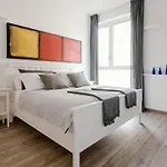 Mark's Gallery By Myhomeincomo *