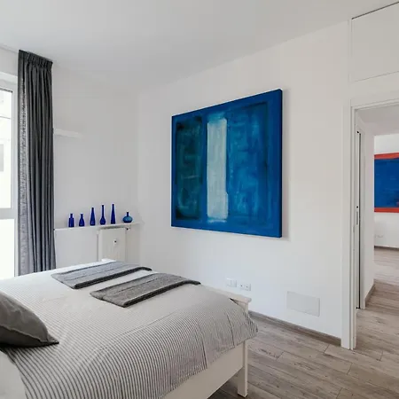 Mark's Gallery By Myhomeincomo *