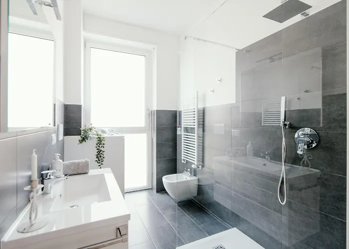 Mark's Gallery By Myhomeincomo * Όπως