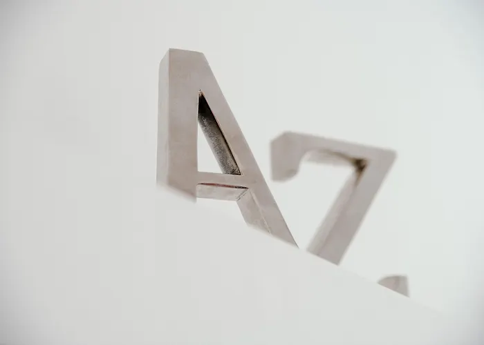 Mark's Gallery By Myhomeincomo * Όπως