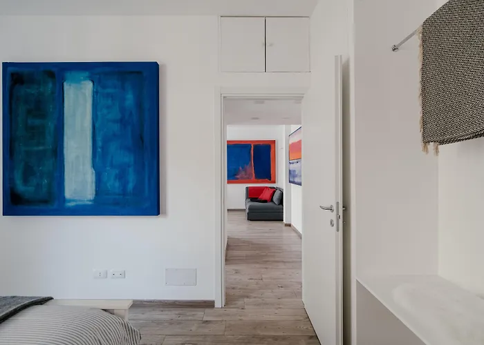 Mark's Gallery By Myhomeincomo Διαμέρισμα *