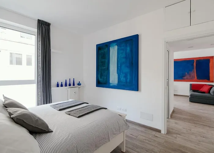 Mark's Gallery By Myhomeincomo *