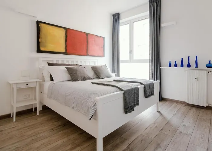 Mark's Gallery By Myhomeincomo *