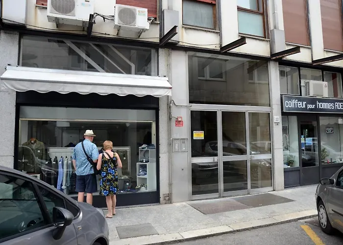 Mark's Gallery By Myhomeincomo