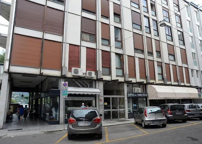 Mark's Gallery By Myhomeincomo *